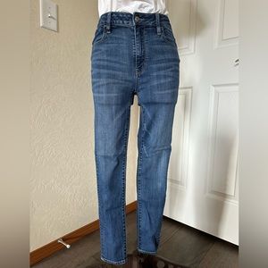 American eagle dark wash jeans